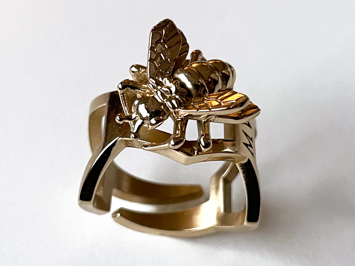 Anello esagonale in bronzo con ape